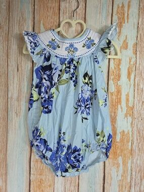 Lil Cactus Vintage Blue Rose Print Smocked Romper. 100% Cotton. Size 2t